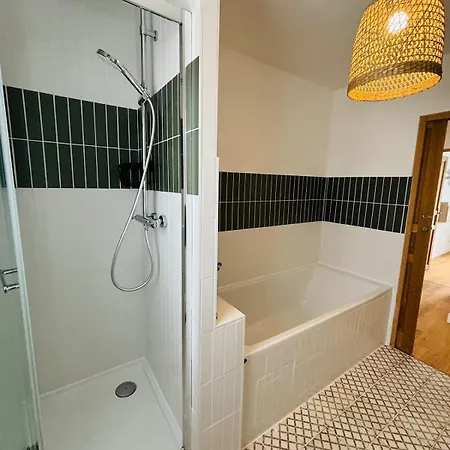 فيلة Bien-etre - Piscine Spa, Sauna & Salle De Sport - La Rochelle