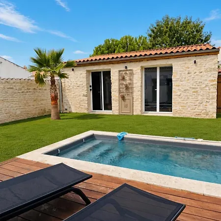 Bien-etre - Piscine Spa, Sauna & Salle De Sport - La Rochelle فيلة